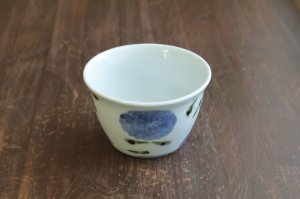 画像1: ダミ花鉄絵唐草カフェオレカップ　/　清水なお子