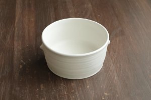 画像1: 乳白釉耳付き小鉢　/　照井　壮