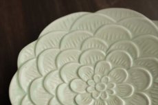 画像4: もえぎ牡丹皿　/　阿部春弥 (4)