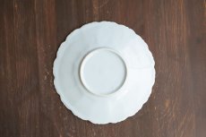 画像3: 乳白釉6寸面取り稜花皿　/　土井善男 (3)