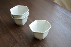 画像4: 乳白釉6角輪花鉢(小)　/　土井善男 (4)