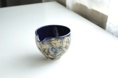 画像1: 透かし模様ルリ片口(小)　/　土井善男 (1)