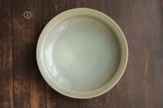 画像2: 灰釉7寸皿（ベージュ）　/　早川ヤスシ (2)