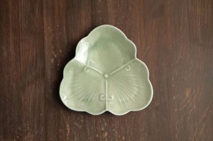 画像1: 貫入青磁花形洲浜皿　/　稲村真耶