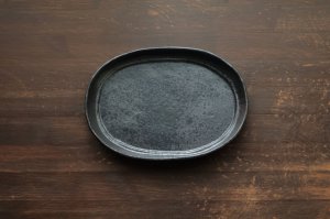 画像2: 耐熱オーバルプレート（M）　黒錆　/　石渡磨美