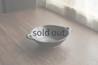 Kaka様　八木橋昇さん…グリルなヘ平鍋　角器と片手土鍋 八木橋昇の耐熱片手鍋（白、渋青）- poooL (online shop)