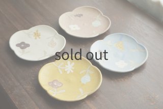 沖澤真紀子(MACARON)さん　絵皿 24cm皿 ブルー系 #pottery #MACARON #陶器 #植物文様 #沖澤真紀子