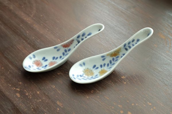 画像1: 色絵花唐草レンゲ　/　清水なお子 (1)